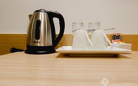 นิว สแควร์ ป่าตอง (มาตรฐานความสะอาด Sha)